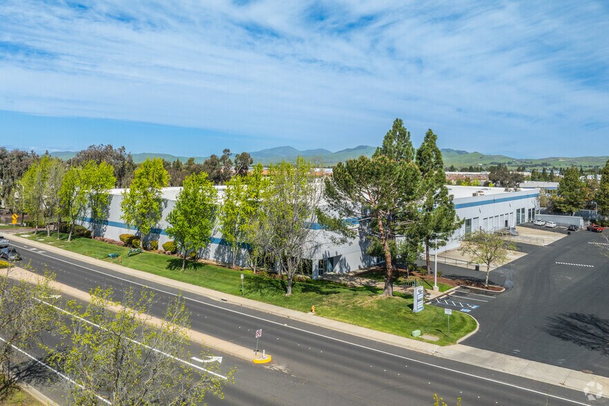 More Photos Of 6474 Patterson Pass Rd, Livermore Warehouse For Lease