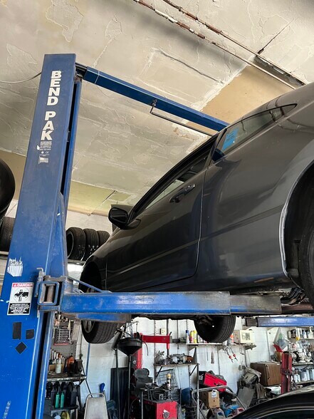 More Photos Of 2403 Mahoning Ave, Youngstown Auto Repair For Sale