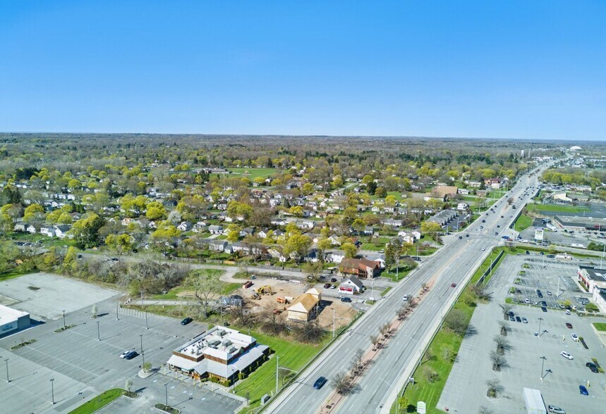 More Photos Of 3081 Ridge Rd W, Rochester Auto Repair For Sale