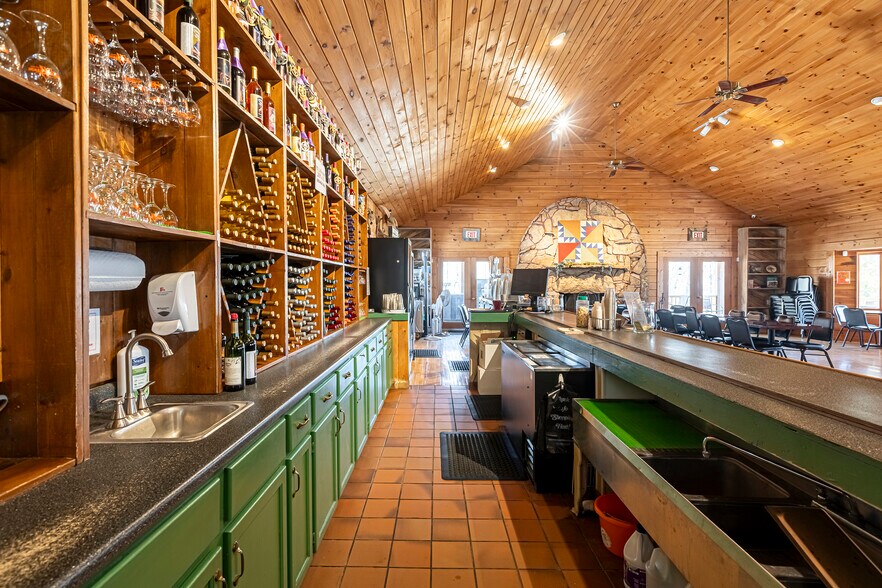 More Photos Of 14391 IL-37, Whittington Winery Vineyard For Sale