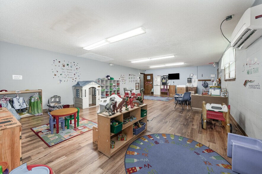 More Photos Of 1699 N Rocky River Rd, Lancaster Daycare Center For Sale