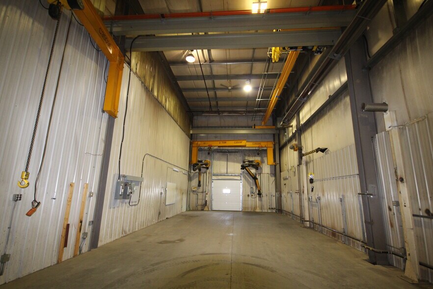 More Photos Of 2303A 8 St, Nisku Warehouse For Sale