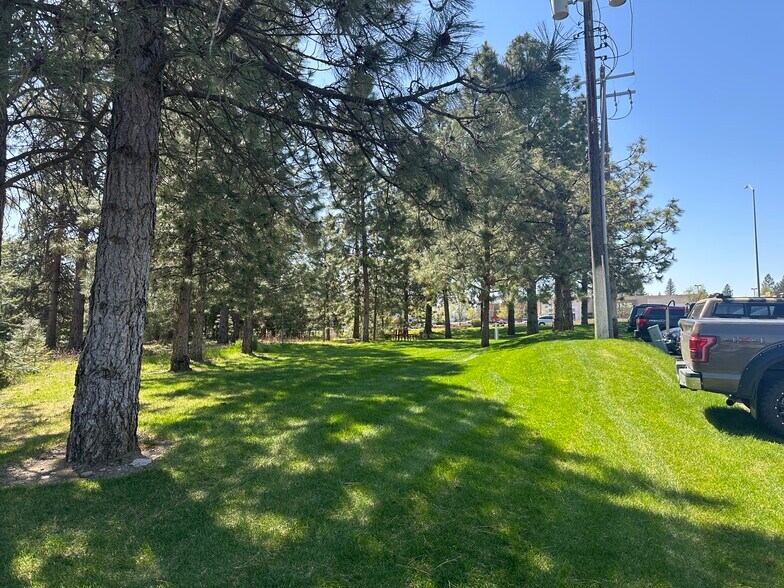 More Photos Of 7825 N Meadowlark Way, Coeur d'Alene Office For Lease
