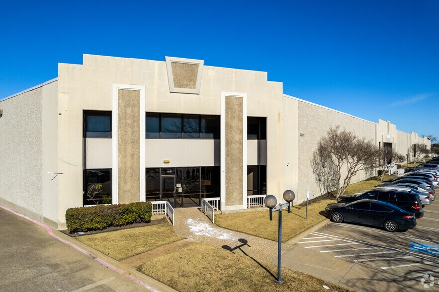 More Photos Of 2553 Summit Ave, Plano Unknown For Lease