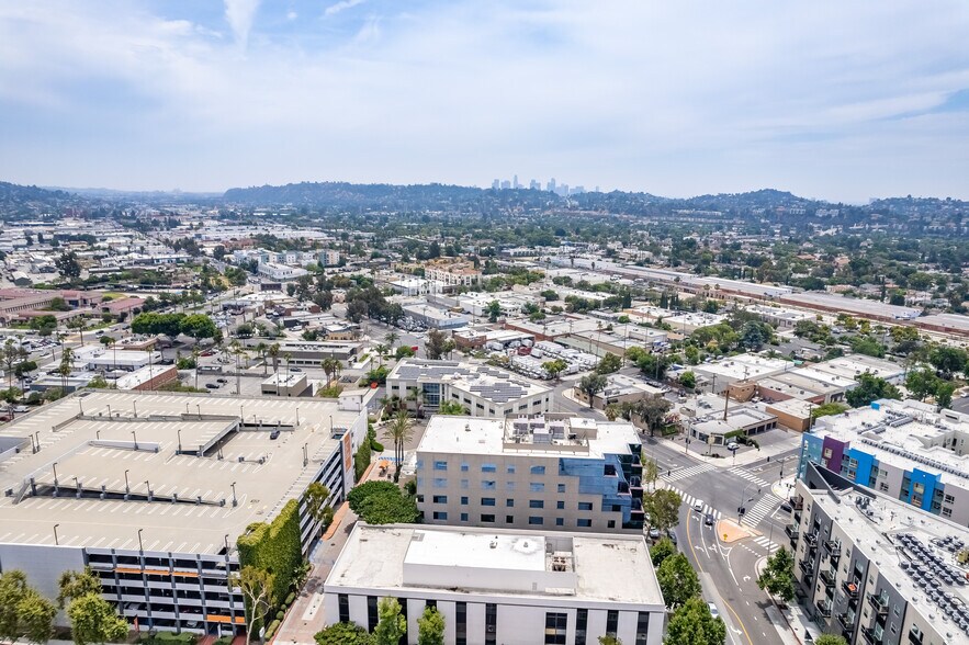 More Photos Of 222 W Eulalia St, Glendale Medical For Lease