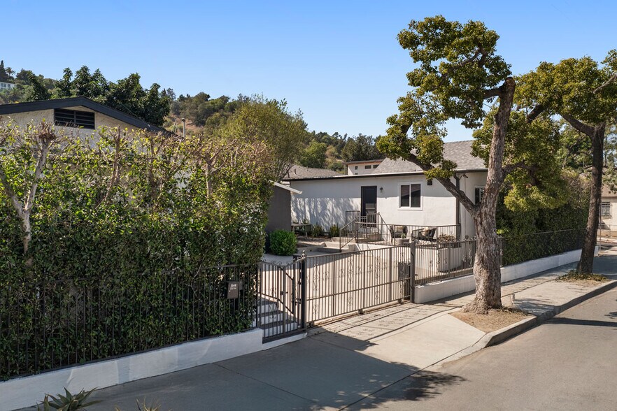 More Photos Of 2352 Forney St, Los Angeles Multifamily For Sale