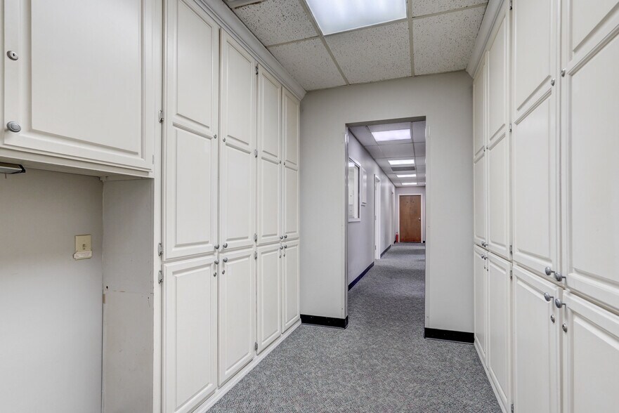 More Photos Of 3100 S Elm Pl, Broken Arrow Medical For Lease