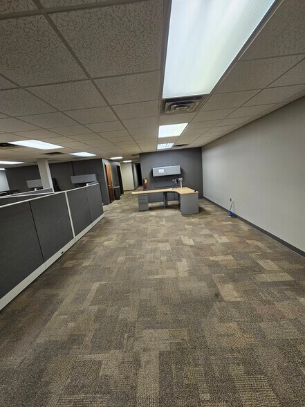 More Photos Of 10233 W Greenfield Ave, West Allis Medical For Lease