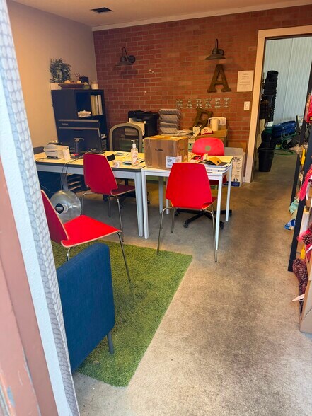 More Photos Of 3100-3110 NE Minnehaha St, Vancouver Warehouse For Lease