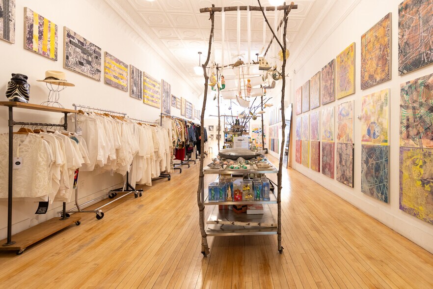 More Photos Of 711 Warren St, Hudson Storefront Retail Residential For Lease