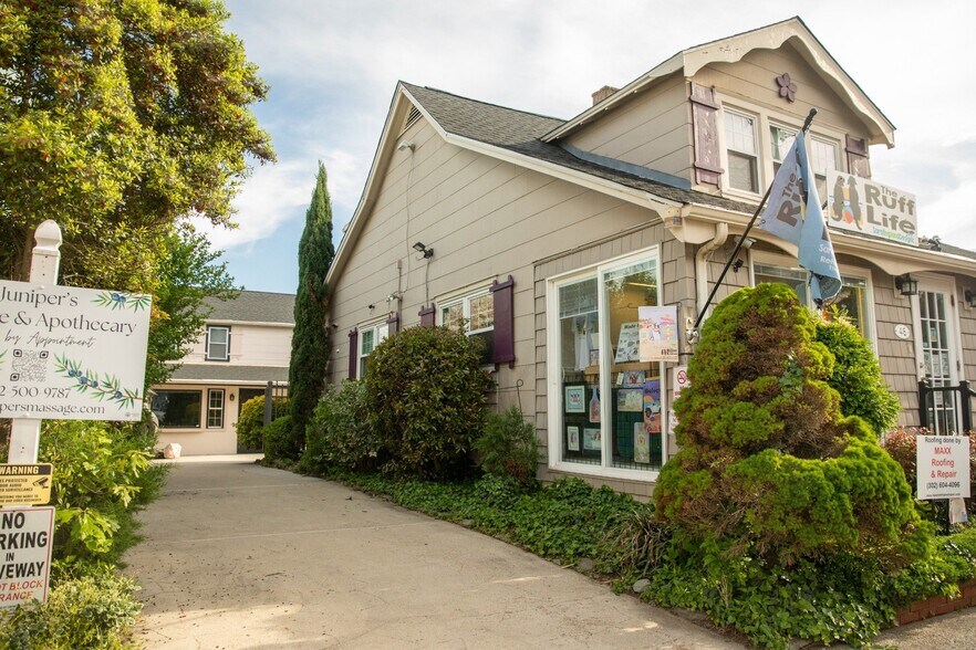 More Photos Of 46 Baltimore Ave, Rehoboth Beach Storefront Retail Office For Lease