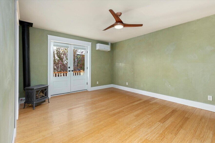 More Photos Of 902 S Main St, Buena Vista Storefront Retail Residential For Sale