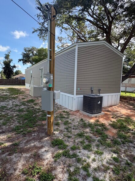 More Photos Of 725 N Chestnut Rd, Lakeland Multifamily For Sale