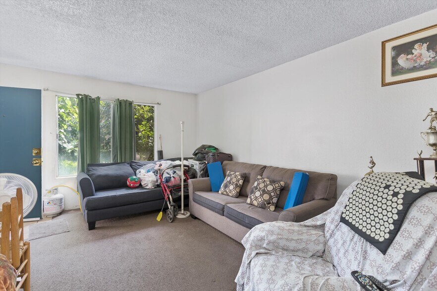 More Photos Of 1140 Oxford Dr, Redlands Apartments For Sale