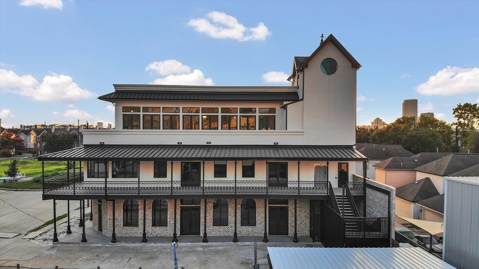 More Photos Of 138 W Gray St, Houston Office For Lease