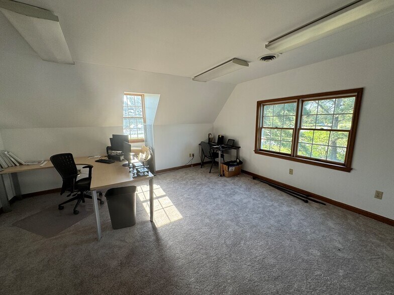 More Photos Of 20387 Warrior Dr, Onley Office For Lease