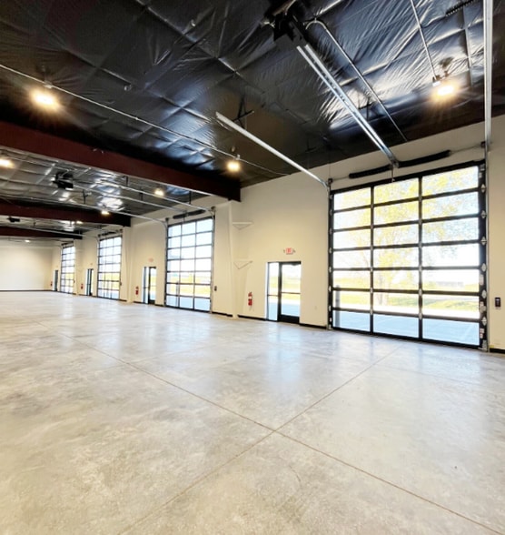 More Photos Of 220th Street & Highway 6, Gretna Service For Sale
