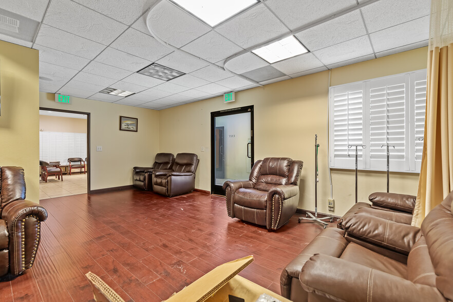 More Photos Of , Santa Clarita Office For Sale