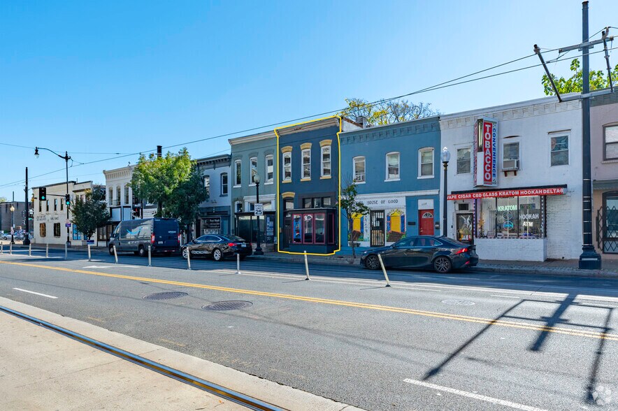 Primary Photo Of 1421 H St NE, Washington Restaurant For Lease