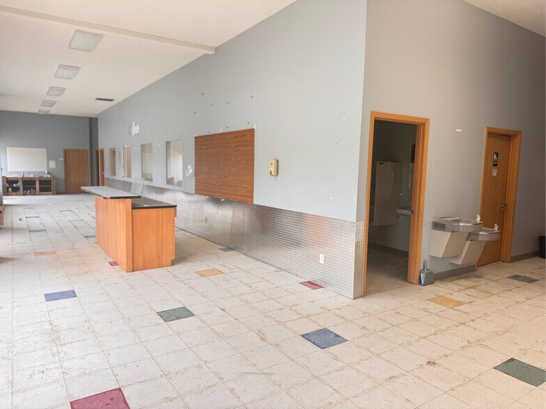 More Photos Of 12305 Cary Cir, La Vista Warehouse For Lease