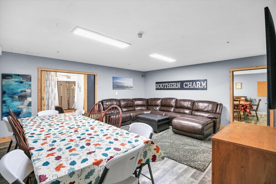 More Photos Of 808 N 3rd St, Saint Joseph Apartments For Sale