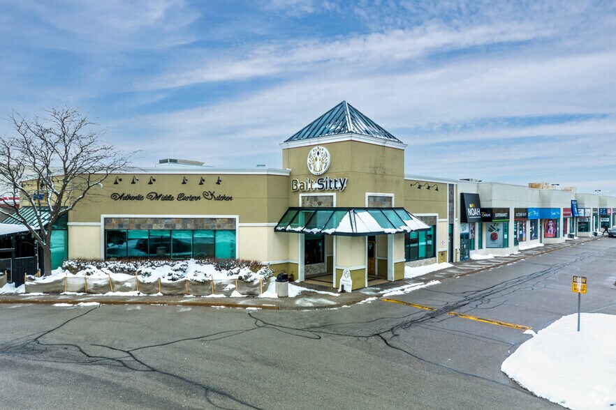 Primary Photo Of 3145 Dundas St W, Mississauga Freestanding For Lease