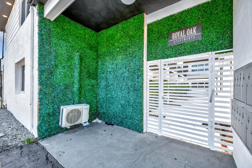 More Photos Of 14280 NE 6th Ave, North Miami Apartments For Sale