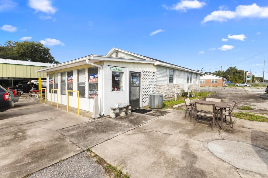 More Photos Of 2480 N Woodland Blvd, Deland Flex For Sale
