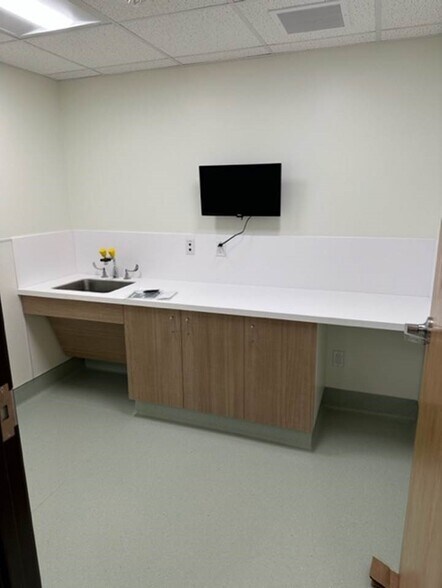 More Photos Of 1100 Ward Ave, Honolulu Medical For Lease