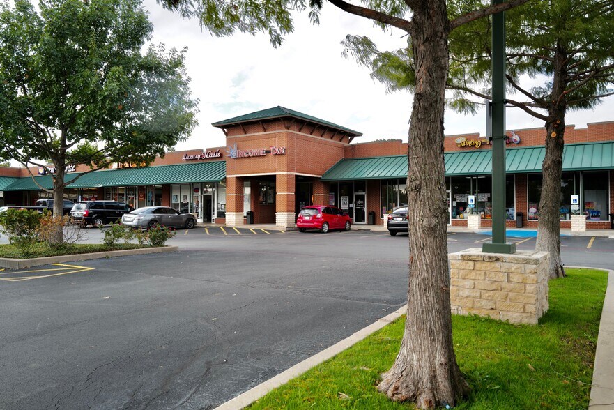 Primary Photo Of 300-318 S Main St, Weatherford Unknown For Lease