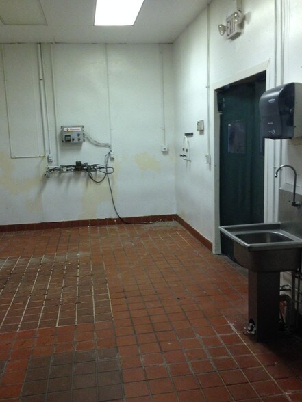 More Photos Of 115 Davis Cir SW, Marietta Food Processing For Lease