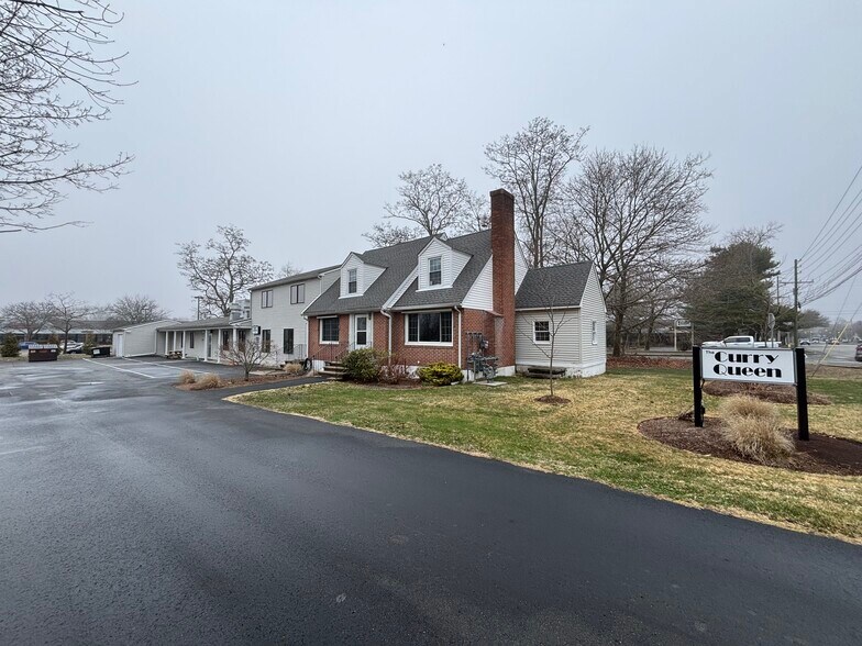 Primary Photo Of 93 Elm St, Old Saybrook Restaurant For Sale