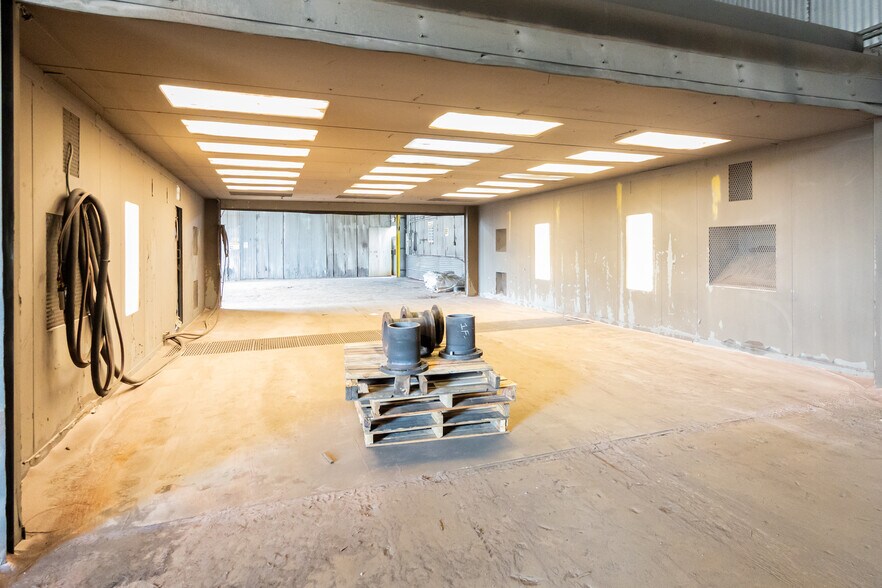 More Photos Of 204 5th St, Orlando Industrial For Sale