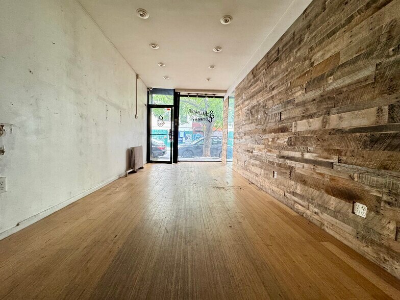 More Photos Of 134 Boerum St, Brooklyn Apartments For Lease