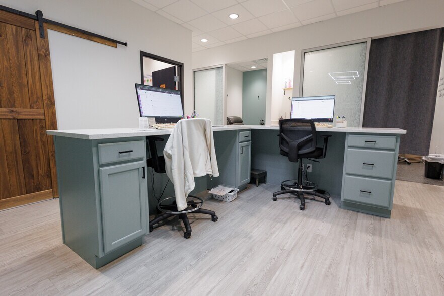 More Photos Of 101 Grant Pl, Lowell Medical For Lease