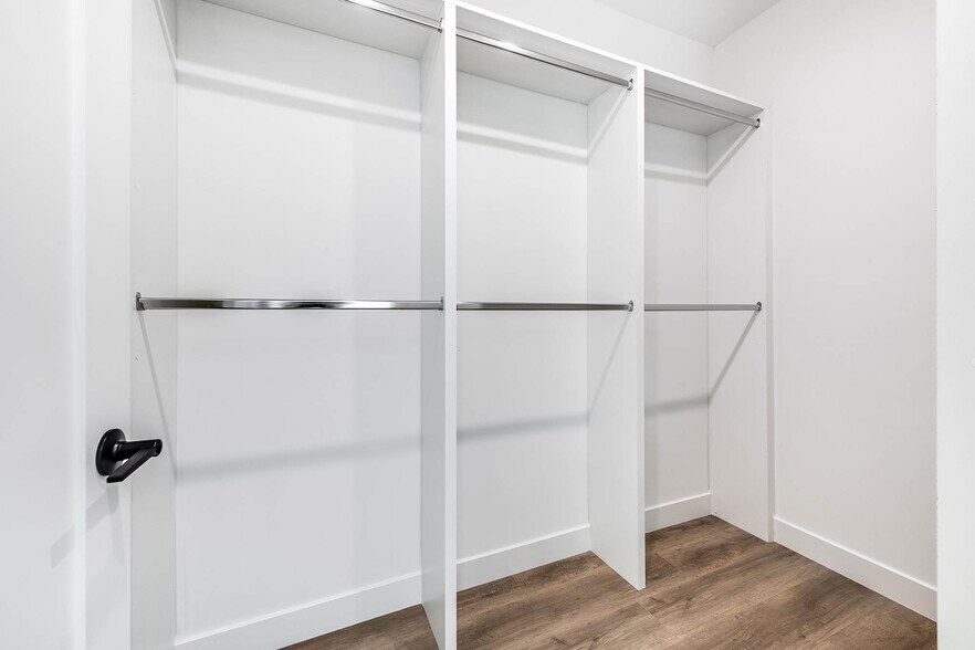 More Photos Of 5954 Simpson Ave, Valley Village Apartments For Sale