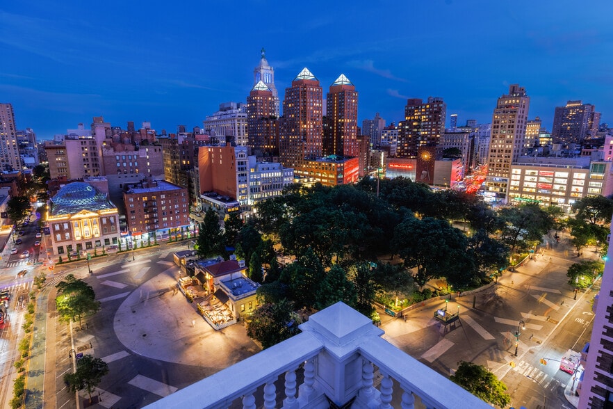 More Photos Of 41 Union Sq W, New York Office For Sale