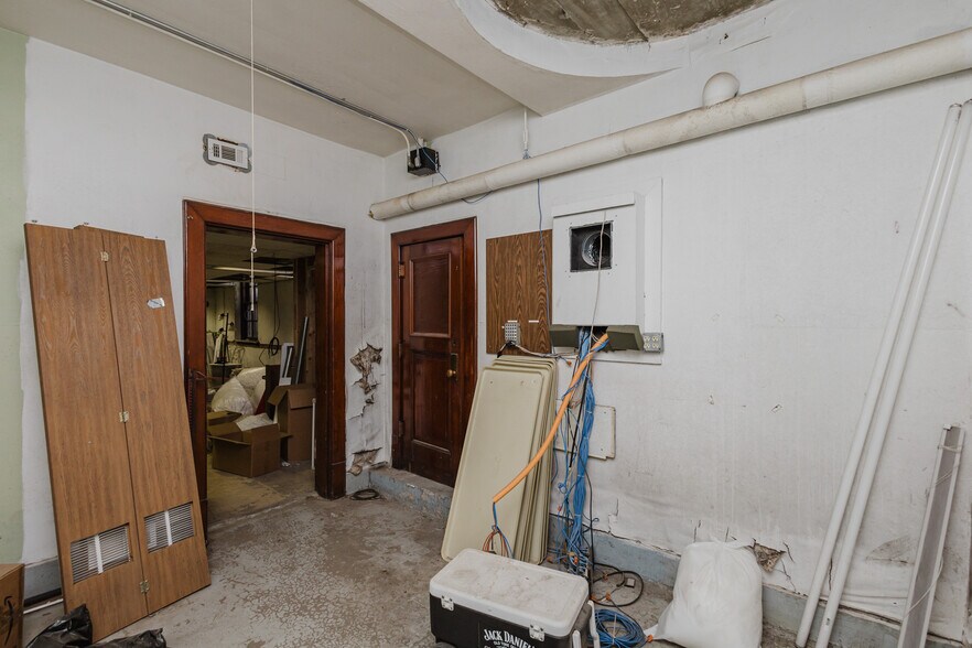 More Photos Of 920 Millington St, Winfield Storefront Retail Office For Sale