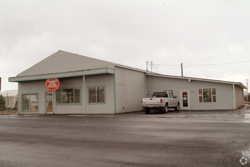 Primary Photo Of 2305 S Main St, Moscow Showroom For Sale