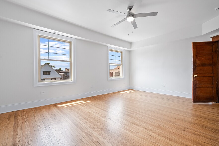 More Photos Of 4541 S Forrestville Ave, Chicago Multifamily For Sale