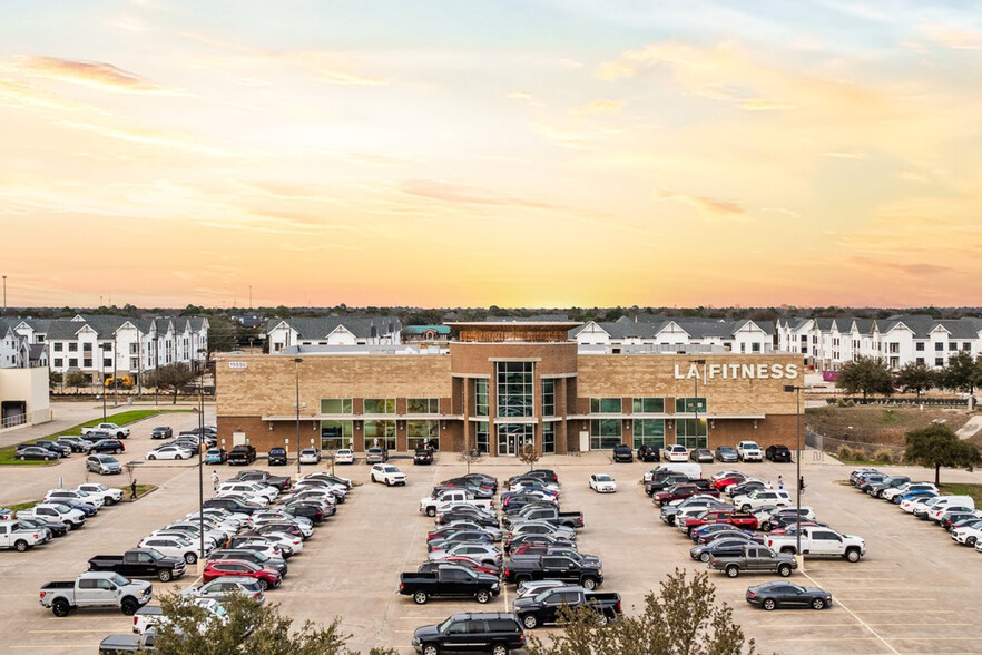 Primary Photo Of 19550 Restaurant Row, Houston Freestanding For Sale