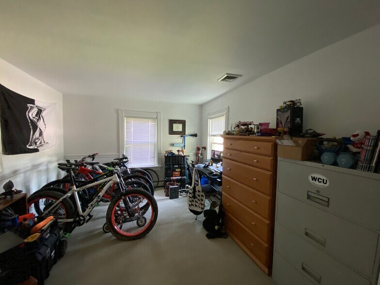 More Photos Of 1029 Lancaster Ave, Berwyn Apartments For Lease