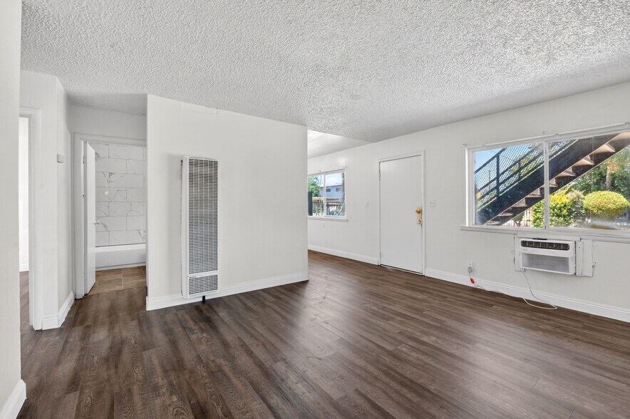 More Photos Of 3940 E Burns Ave, Fresno Apartments For Sale