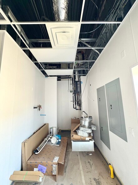 More Photos Of 4272 Tpc Pky, San Antonio General Retail For Lease