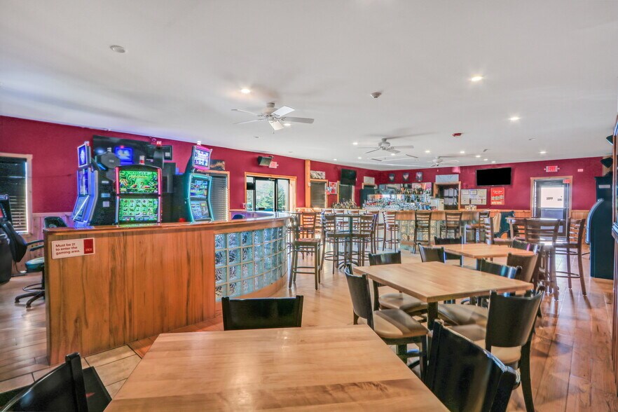 More Photos Of 2816 Route 120, Mchenry Restaurant For Sale