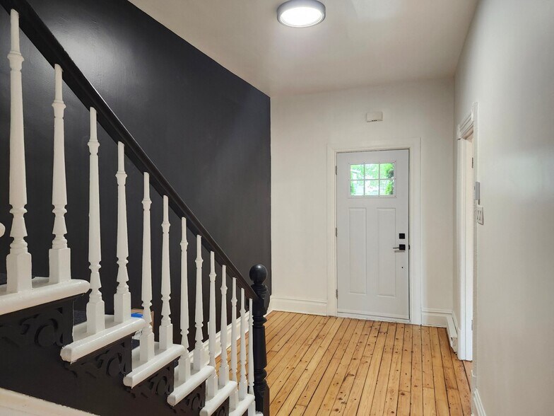 More Photos Of 301-307 Boul Du Havre, Salaberry-de-valleyfield Apartments For Sale