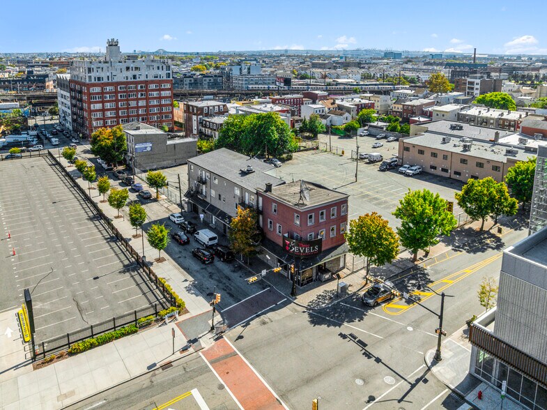 More Photos Of 218 Mulberry St, Newark Apartments For Sale
