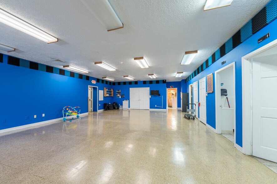 More Photos Of 325 Connellsville St, Uniontown Daycare Center For Sale