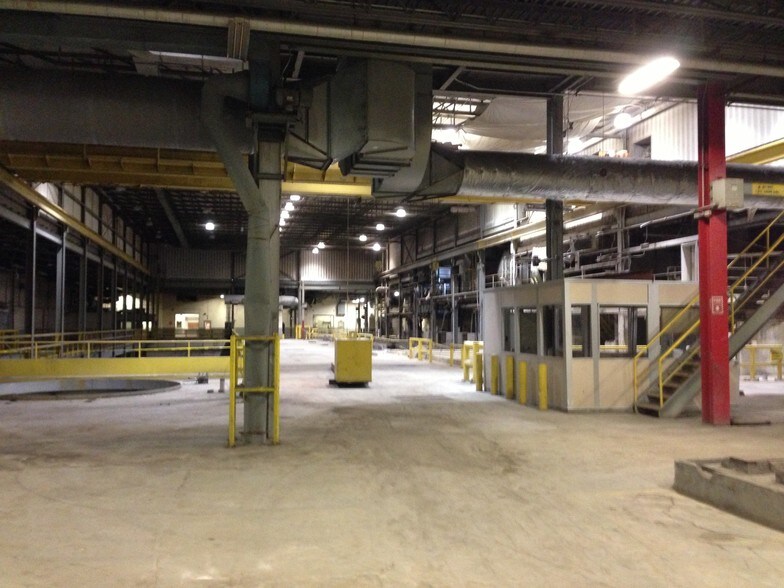 More Photos Of 701 Greylock St, Lee Manufacturing For Lease