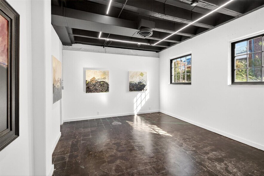 More Photos Of 1034 S Kingshighway Blvd, Saint Louis Office For Sale